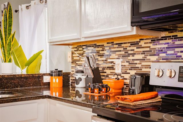 865 BLOOMINGDALE DRIVE, Davenport, FL 33897