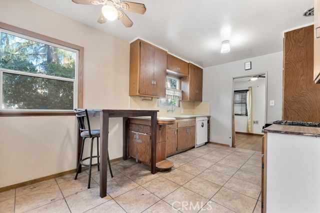 7725 Owensmouth, Canoga Park (los Angeles), CA 91304