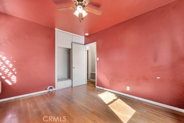 7725 Owensmouth, Canoga Park (los Angeles), CA 91304