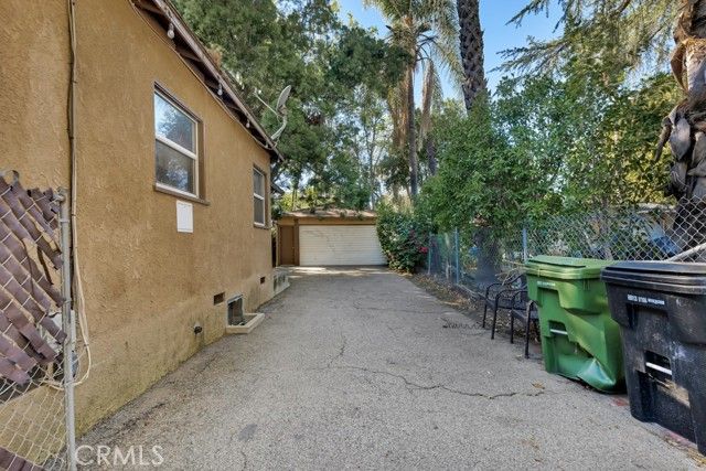 7725 Owensmouth, Canoga Park (los Angeles), CA 91304