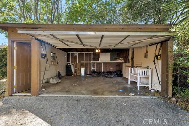 7725 Owensmouth, Canoga Park (los Angeles), CA 91304