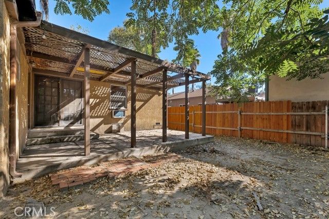 7725 Owensmouth, Canoga Park (los Angeles), CA 91304