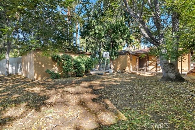 7725 Owensmouth, Canoga Park (los Angeles), CA 91304