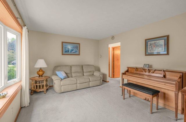 2105 Quartz Lane, Eagan, MN 55122