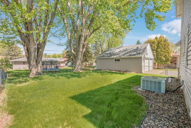 2105 Quartz Lane, Eagan, MN 55122