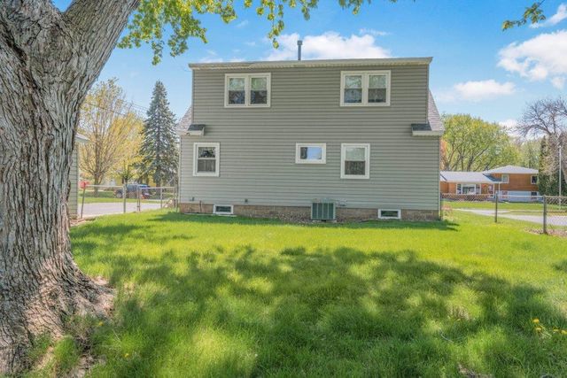 2105 Quartz Lane, Eagan, MN 55122