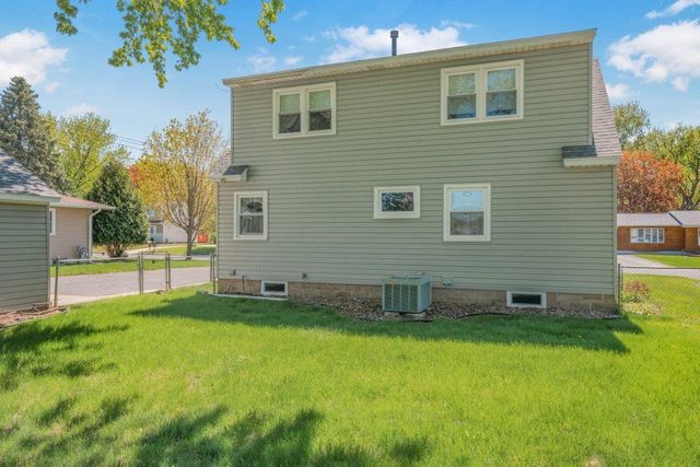 2105 Quartz Lane, Eagan, MN 55122