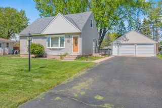 2105 Quartz Lane, Eagan, MN 55122