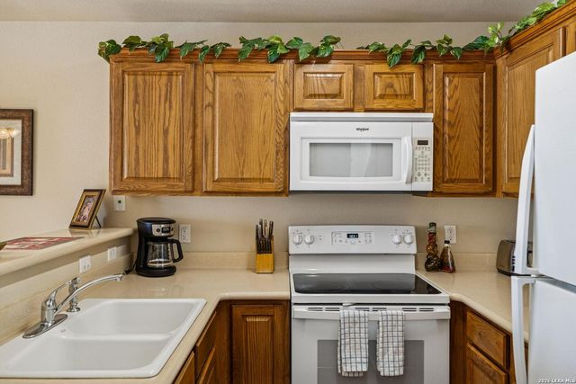 730 E Mather St Unit H302, New Braunfels, TX 78130