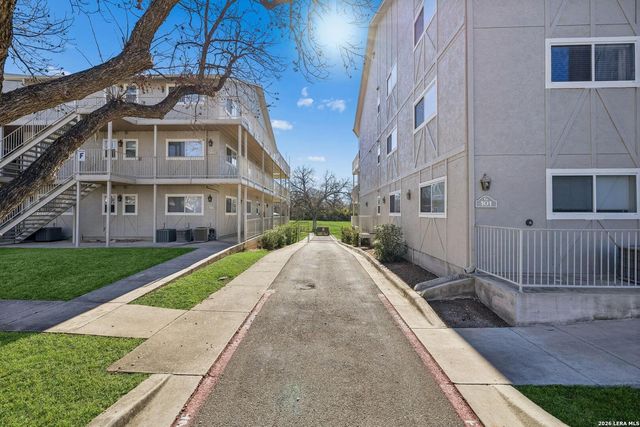 730 E Mather St Unit H302, New Braunfels, TX 78130