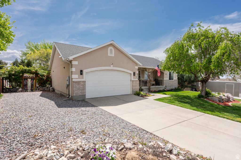 Image 2 of property listing at 1022 E 450 S, Pleasant Grove, UT 84062