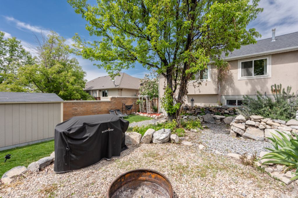 Image 27 of property listing at 1022 E 450 S, Pleasant Grove, UT 84062