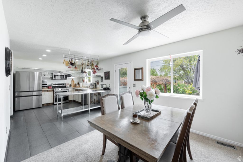 Image 5 of property listing at 1022 E 450 S, Pleasant Grove, UT 84062
