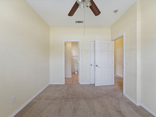 208 Red Wolf Lane, Red Oak, TX 75154