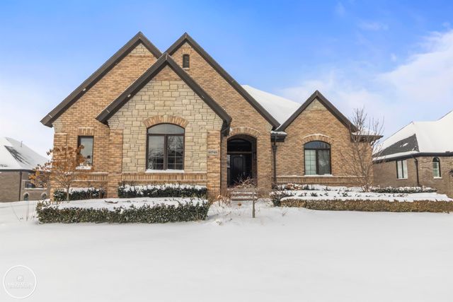 60749 Forest Creek Drive, Washington, MI 48094