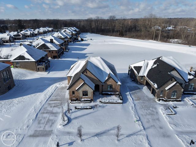 60749 Forest Creek Drive, Washington, MI 48094