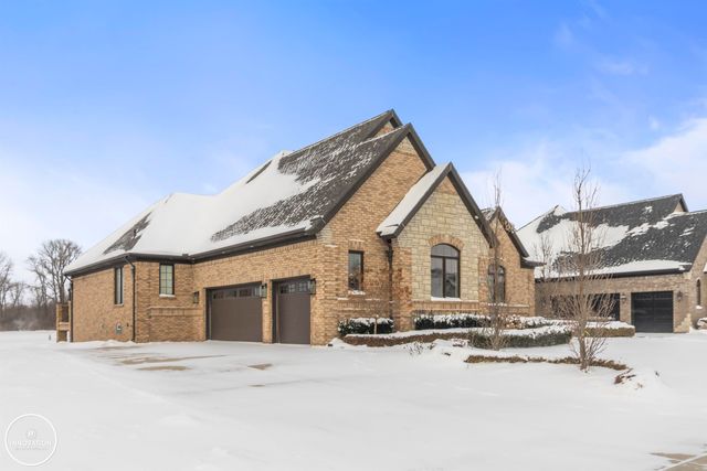 60749 Forest Creek Drive, Washington, MI 48094