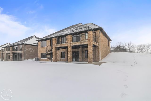 60749 Forest Creek Drive, Washington, MI 48094