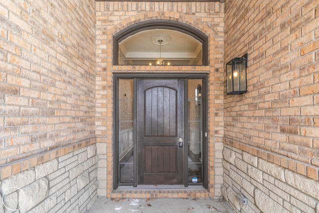 60749 Forest Creek Drive, Washington, MI 48094