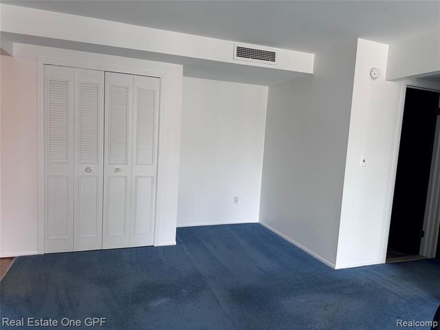 311 Riviera Drive, Saint Clair Shores, MI 48080