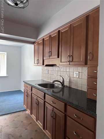 311 Riviera Drive, Saint Clair Shores, MI 48080