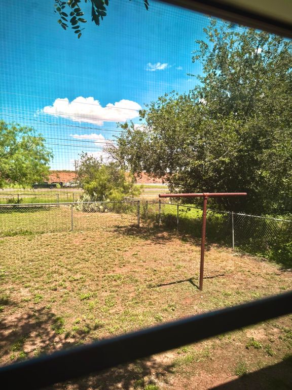 Image 16 of property listing at 2926 Field Street, San Angelo, TX 76901
