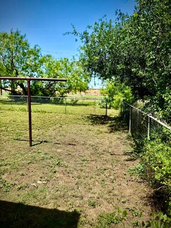 Image 18 of property listing at 2926 Field Street, San Angelo, TX 76901
