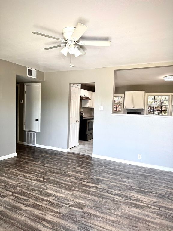 Image 3 of property listing at 2926 Field Street, San Angelo, TX 76901