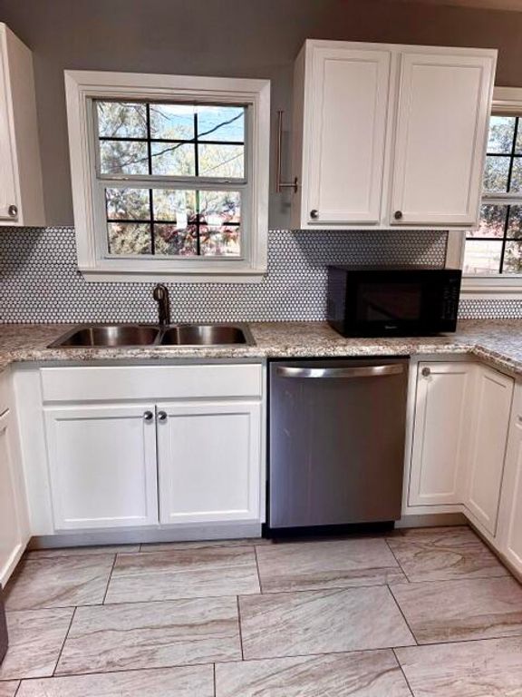 Image 5 of property listing at 2926 Field Street, San Angelo, TX 76901