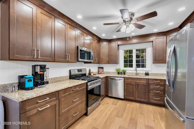 212 Linden Avenue, Highlands, NJ 07732