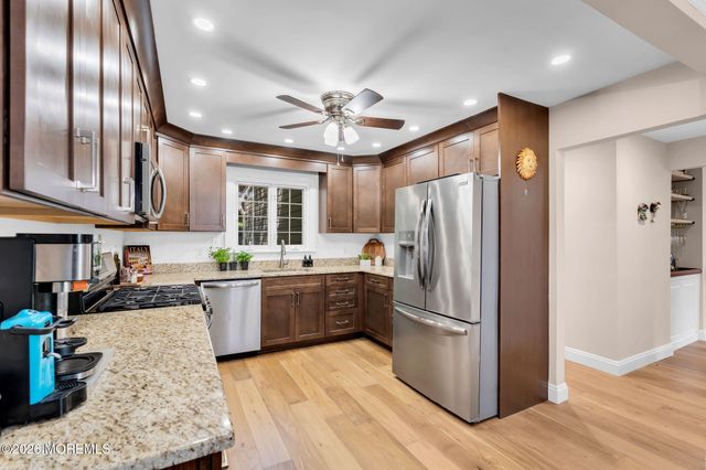 212 Linden Avenue, Highlands, NJ 07732