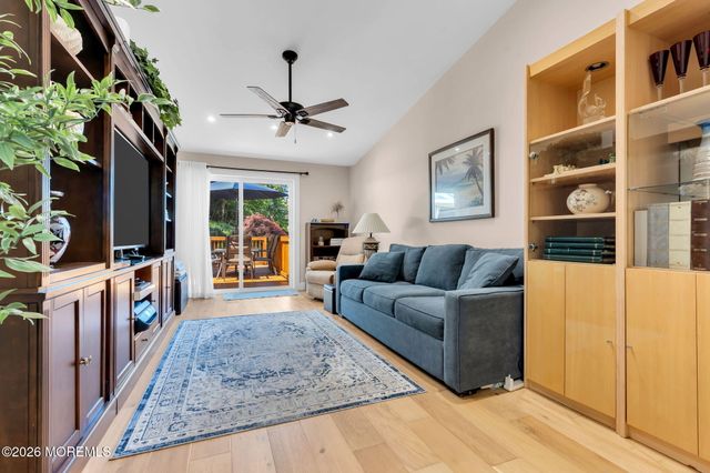 212 Linden Avenue, Highlands, NJ 07732