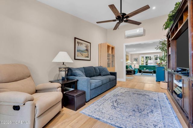 212 Linden Avenue, Highlands, NJ 07732
