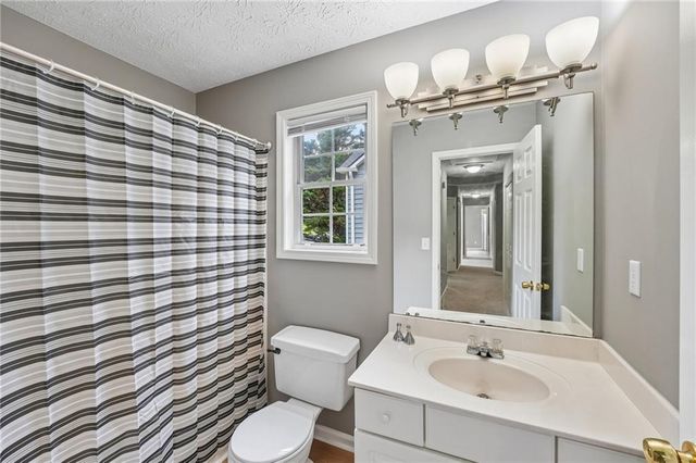 209 Eagle Glen Court, Woodstock, GA 30189