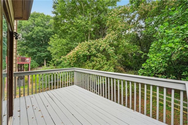 209 Eagle Glen Court, Woodstock, GA 30189