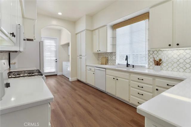 2 Garden Gate Lane, Irvine, CA 92620