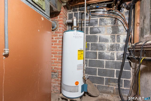 22 Tyler Circle, Manchester, CT 06040