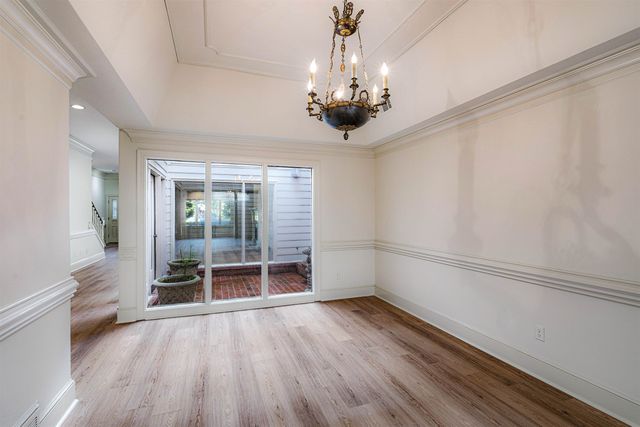 478 W RACQUET CLUB PLACE DR, Memphis, TN 38117