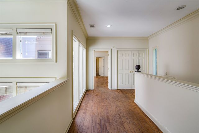 478 W RACQUET CLUB PLACE DR, Memphis, TN 38117