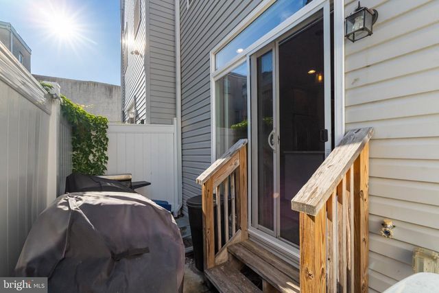 1528 W SEYBERT ST, Philadelphia, PA 19121