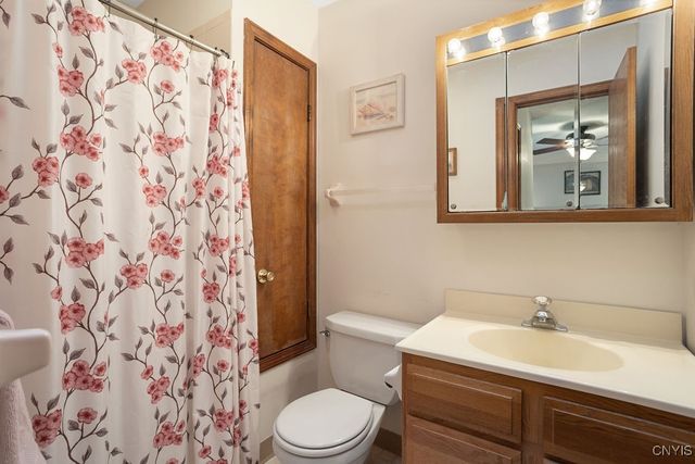 7497 Kirkville Road, Manlius, NY 13057