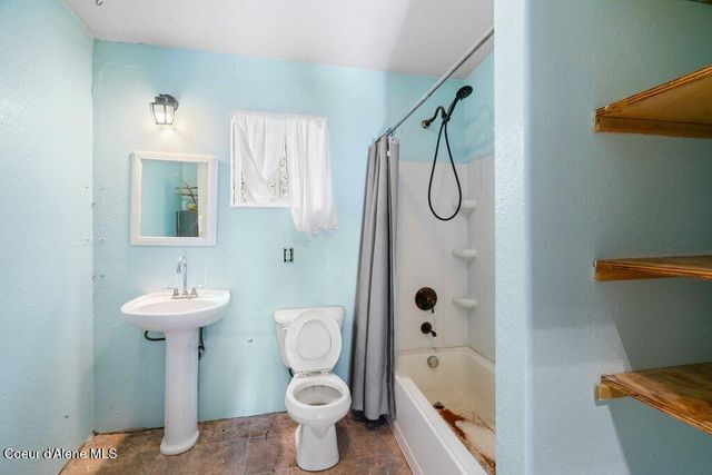 930 Moon Gulch Rd, Kellogg, ID 83837