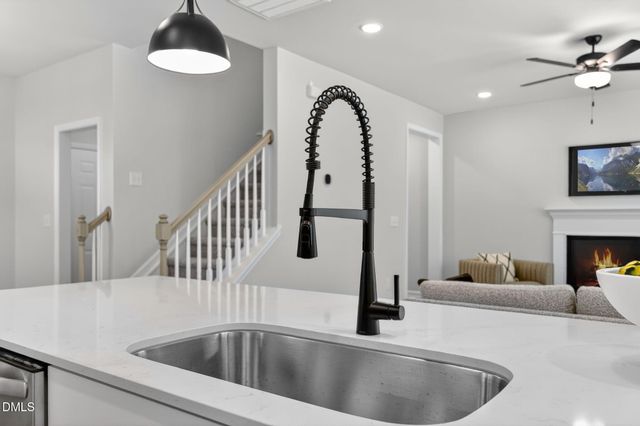 120 Knotts Loop, Lillington, NC 27546