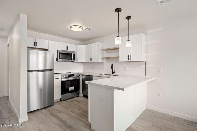 3114 N 68TH Street, Scottsdale, AZ 85251