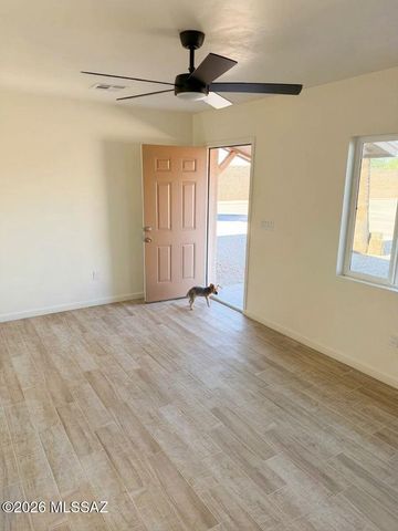 2151 S Howard Stravenue, Tucson, AZ 85713