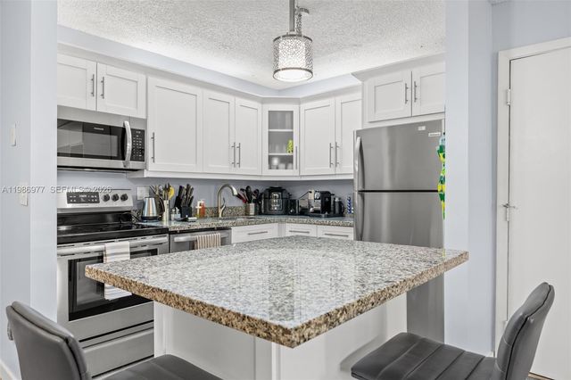 10709 W Clairmont Circle 111, Tamarac, FL 33321