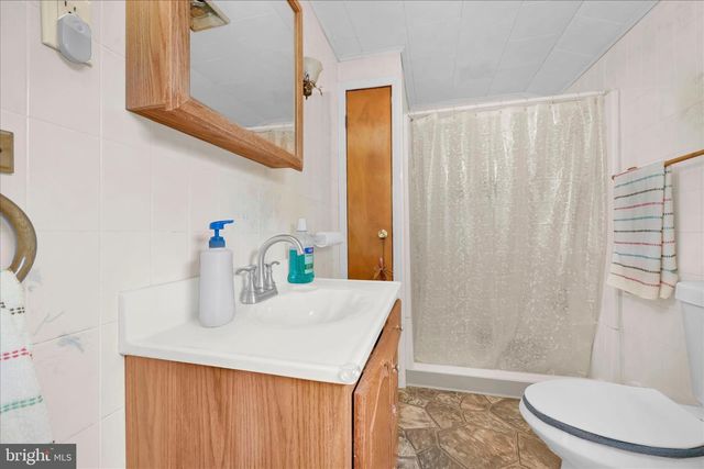 24 S SCHOOL ROW ST, Pottsville, PA 17901