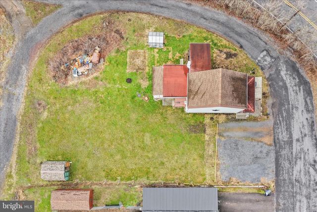 24 S SCHOOL ROW ST, Pottsville, PA 17901