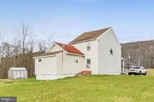 24 S SCHOOL ROW ST, Pottsville, PA 17901