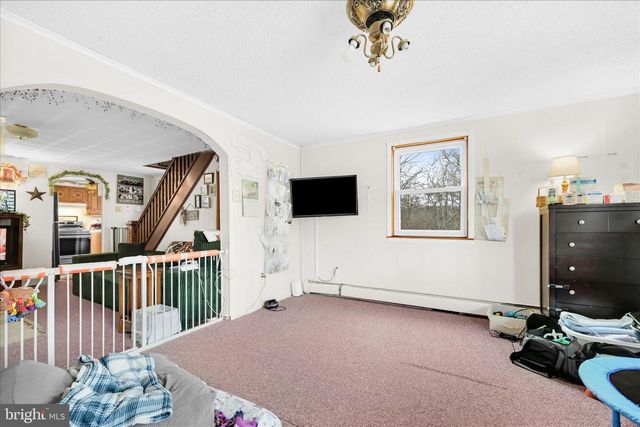 24 S SCHOOL ROW ST, Pottsville, PA 17901